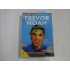 NASCUT IN AFARA LEGII - TREVOR NOAH